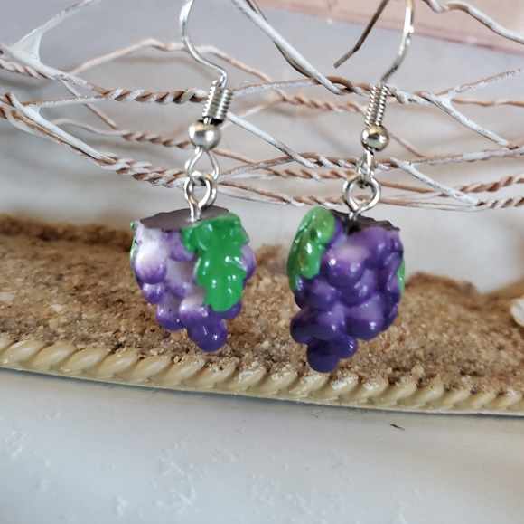 Bunch of Purple Grapes Earrings - Picture 5 of 9